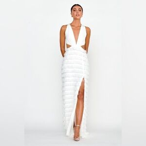 SELFIE LESLIE Medium Ivory Fringe Trim Bridal Maxi Dress